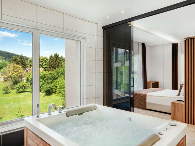 Bathroom 5, Mövenpick Resort and Spa Fruske Terme, Irig