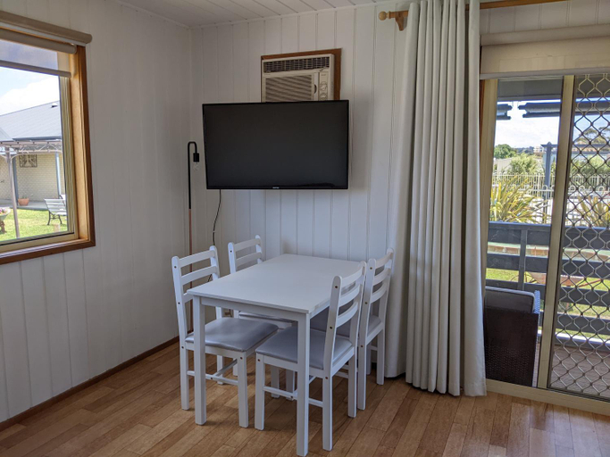Dining Room 4
