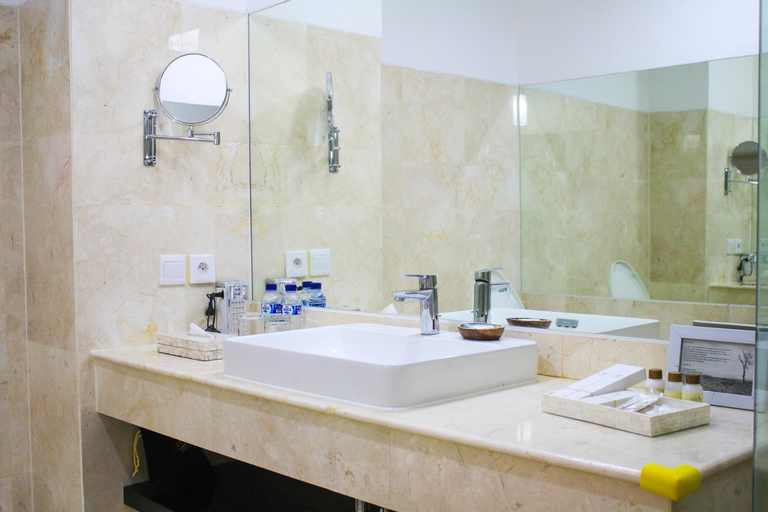Bathroom 11