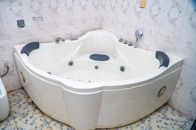 Bathroom 3, Ringruby Hotel, United Estate, Eti-Osa