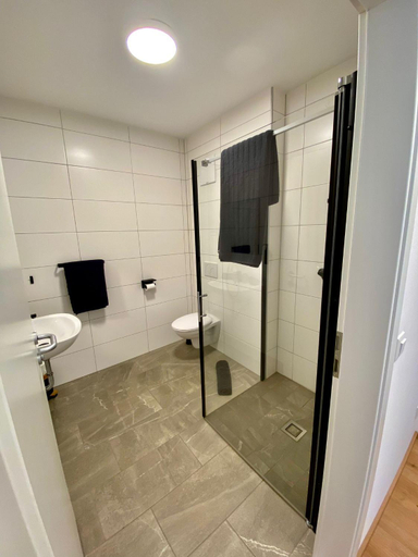 Bathroom 3, To Be, Wolfsberg