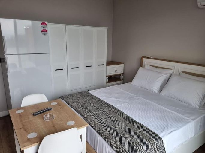 Others 4, Royal Homes 502, Antalya