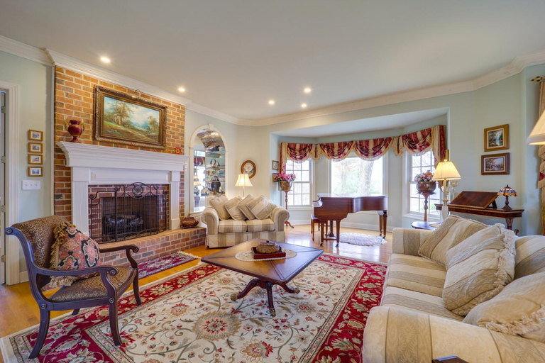 Others 5, Immaculate Boone Villa w/ Entertainment Lounge!, Watauga