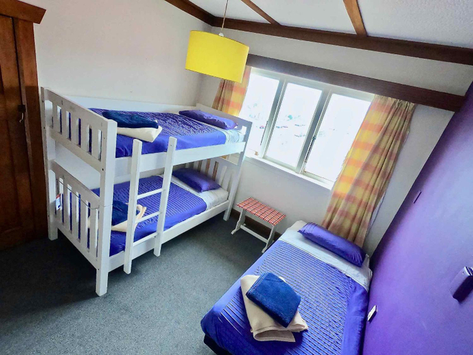 Bedroom 4, Ducks & Drakes Boutique Motel & Backpackers, New Plymouth