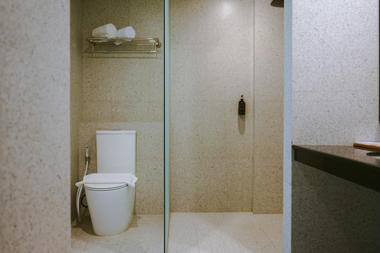 Bathroom 8