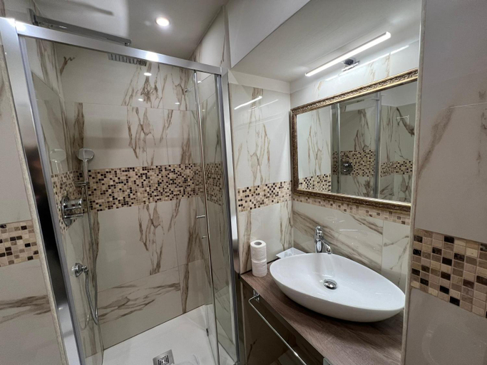 Bathroom 3, Hotel Ercoli House, Roma
