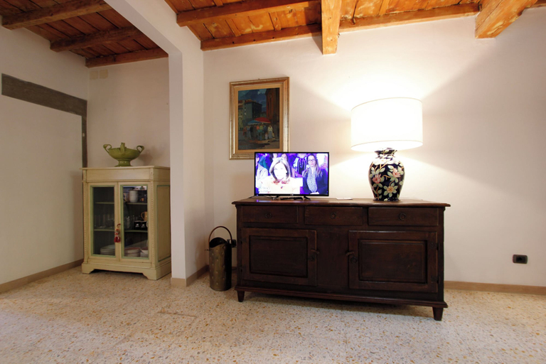 Others 5, Brunelleschi Suite, Florence