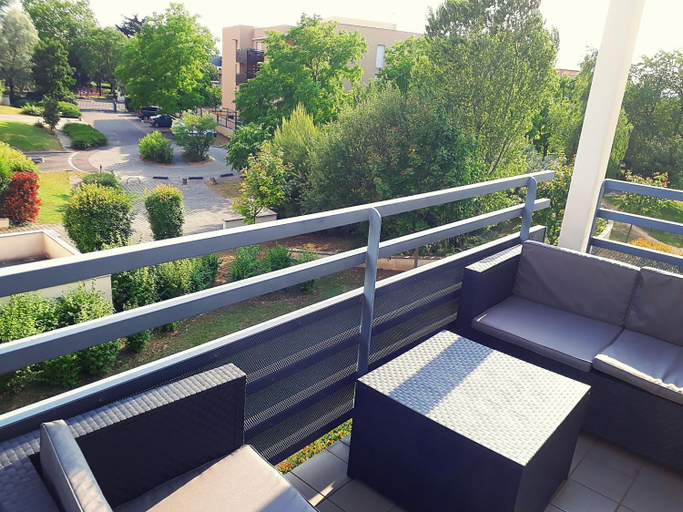 Exterior & Views 5, Cosy Appart - Balcon, parking, spacieux T2 - Proche Eurexpo Stade, Rhône