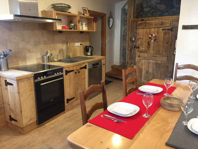 Others 5, La Lauze village house in Claree Valley 4P, Hautes-Alpes