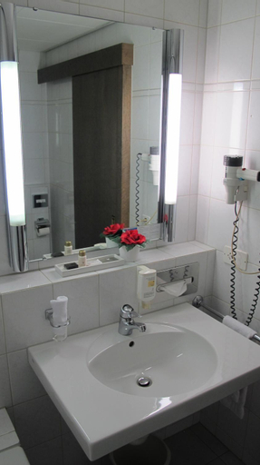 Bathroom 9