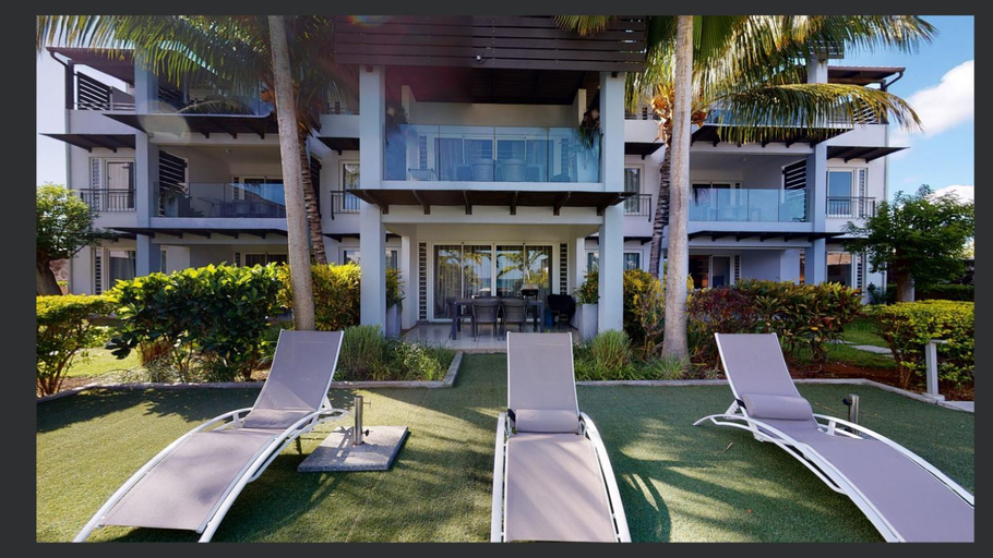 Plage Bleue Beachfront Apartments, Al Wusta