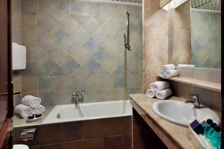Bathroom, Residence with pool in Sos Alinos, Nuoro