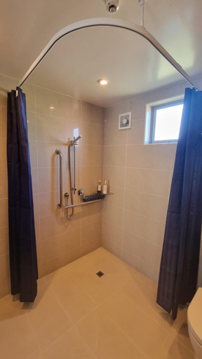 Bathroom 9