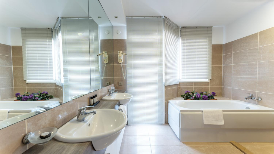 Bathroom 3, The Suadiye Residence, Maltepe