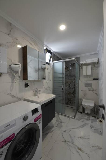 Others 3, Royal Homes 502, Antalya