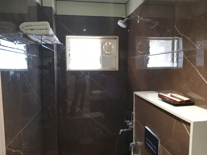 Bathroom 3, Hotel Rajshree, Ahmadnagar
