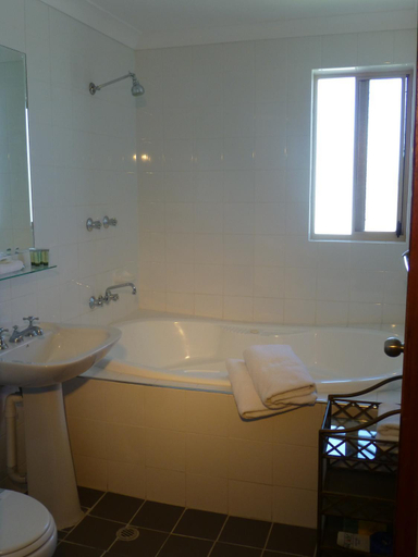 Bathroom 11