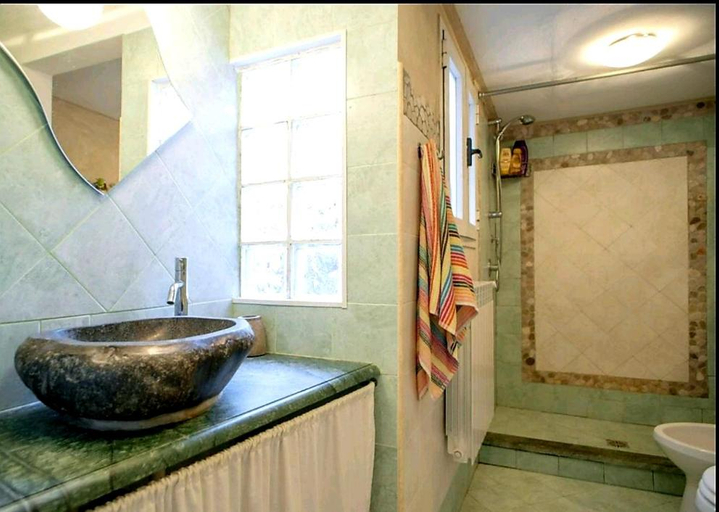 Bedroom 3, Taverna rustica in Toscana, Florence