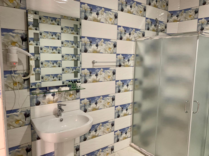 Bathroom 5