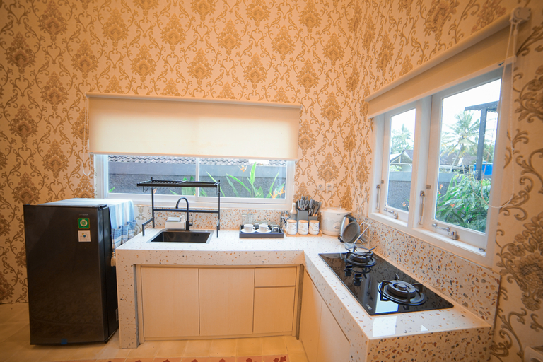 Dining Room 11