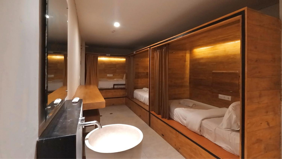 Others 4, D beds Hostel, Badung