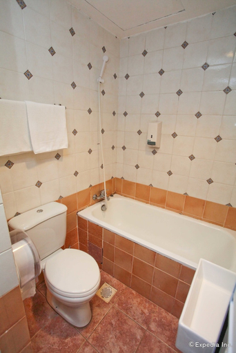 Bathroom 3, YaJu Hotel, Singapore