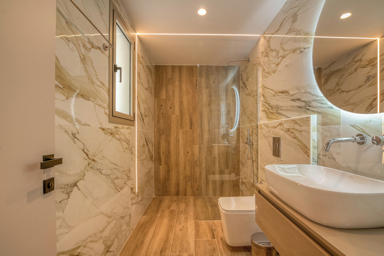 Bathroom 5, kiwi butique studios, Crete