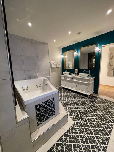 Bathroom 8