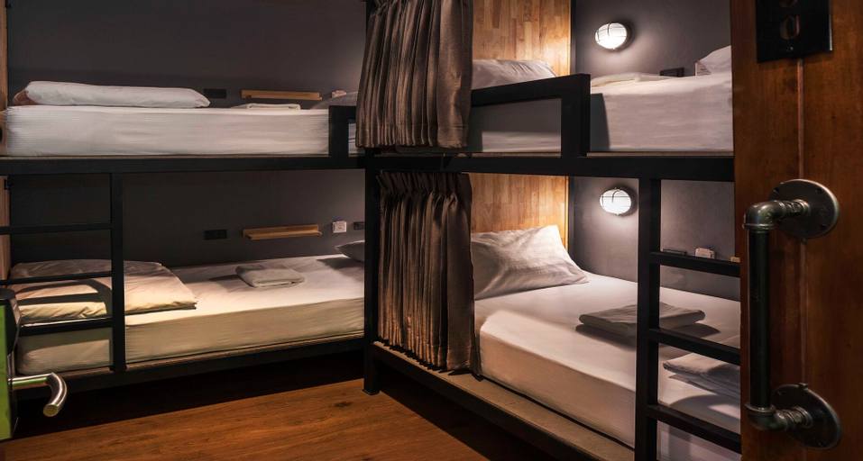 Bedroom 14