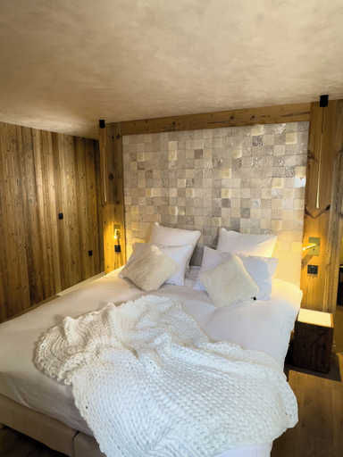 Bedroom 4, Grand Hôtel l'Ermitage Font-Romeu - Handwritten Collection, Pyrénées-Orientales
