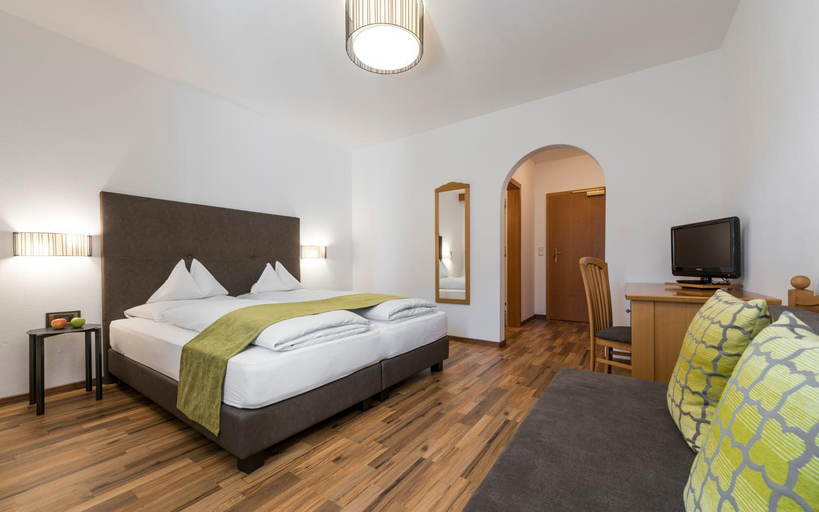 Bedroom 2, Vinschgerhof, Bolzano