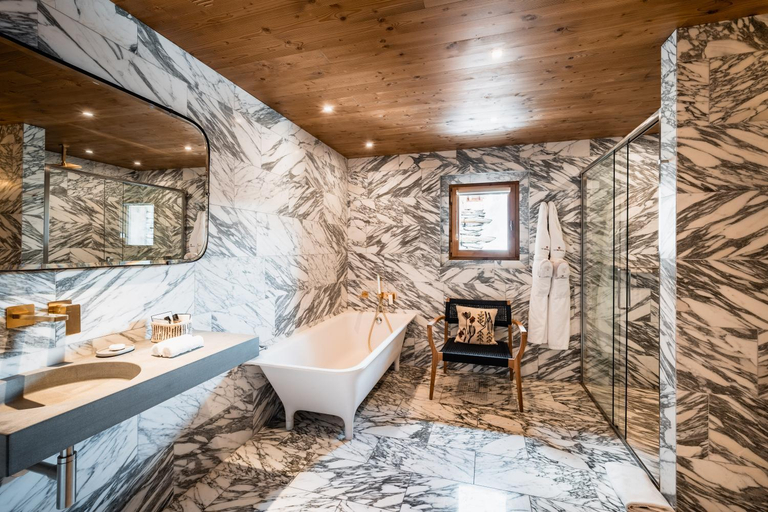 Bathroom, Hotel LA MOURRA, Savoie