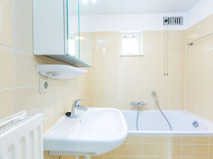 Bathroom 3, Dune Villa in Kijkduin with Garden, The Hague