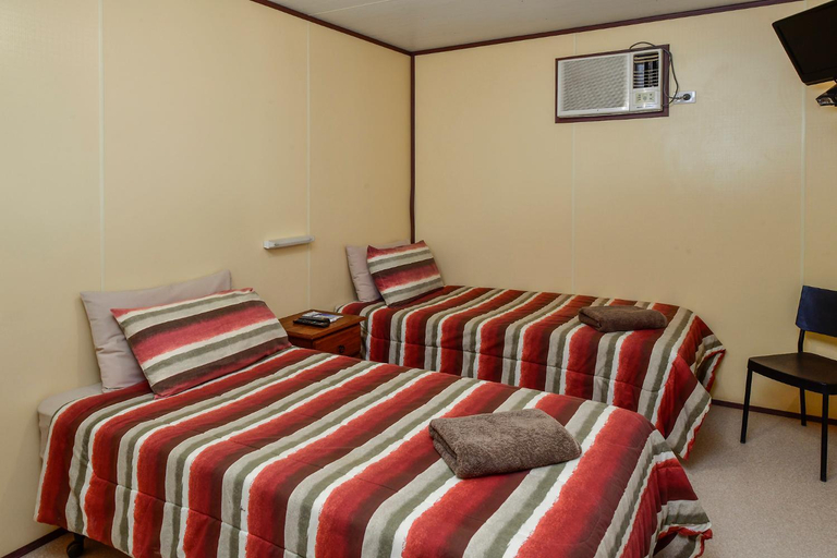 Bedroom 2, William Creek Camp Ground & Units, Unincorp. Far North