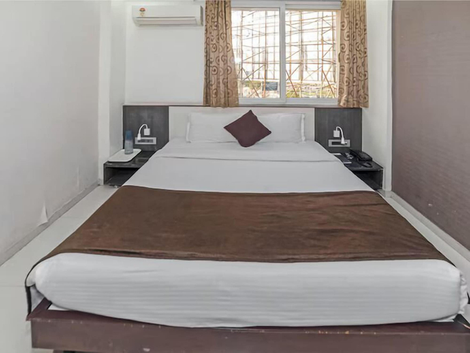 Bedroom 2, Hotel Kohinoor Plaza, Ahmadabad