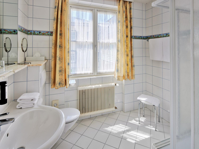Bathroom 5, SEEGLUCK Hotel Forelle Superior, Spittal an der Drau