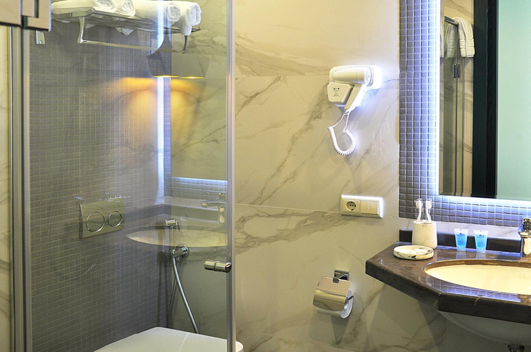 Bathroom 4, Just Inn Tbilisi, Tbilisi