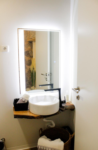 Bathroom 4, Villa Garcia, Terras de Bouro