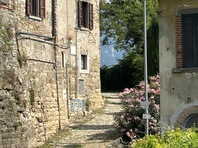 Exterior 17