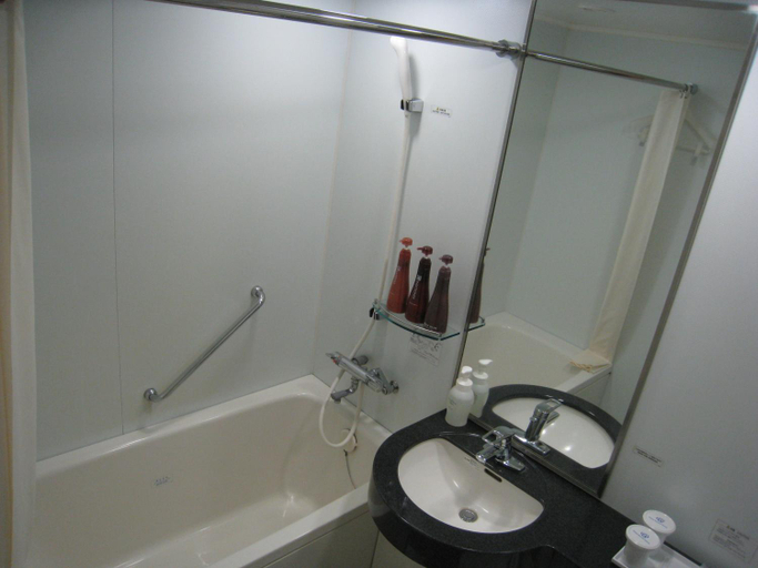 Bathroom 4