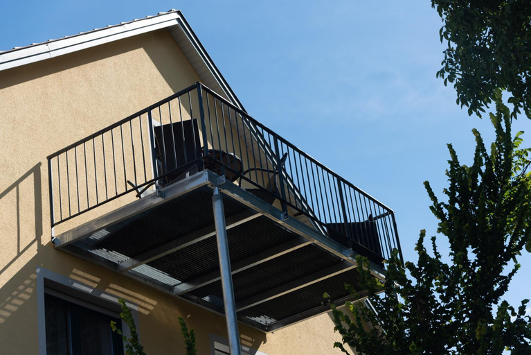 Moderne, gemutliche DG-Wohnung in ruhiger Lage, Schwandorf