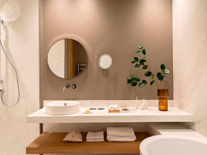 Bathroom 5, Domaine Reine Margot Paris Issy MGallery Collection, Hauts-de-Seine