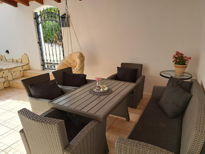 Others 4, Apartments Brac, Supetar