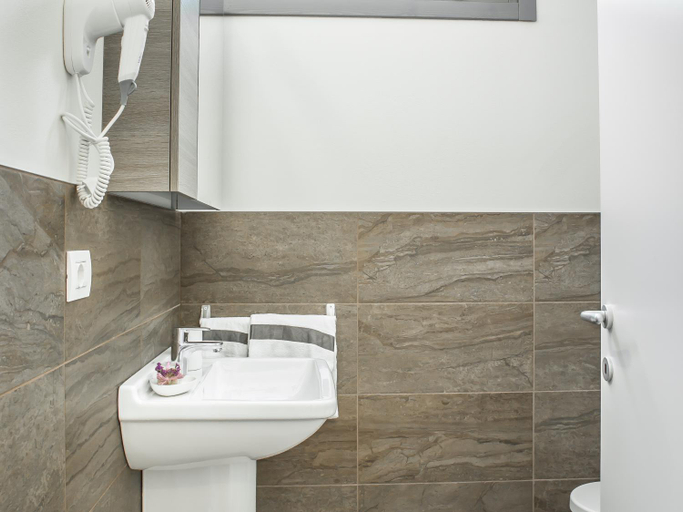 Bathroom 3, Alfa Bicocca Apartments, Milano
