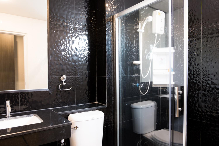 Bathroom 4