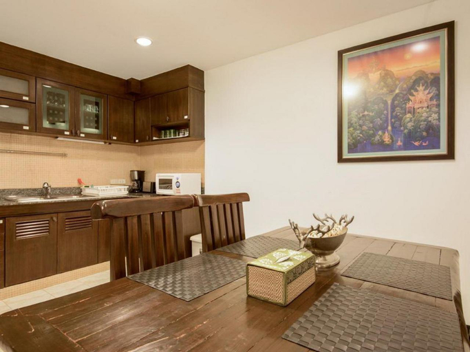 Dining Room 21