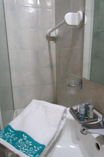 Bathroom 2, The Condottieri, Rome