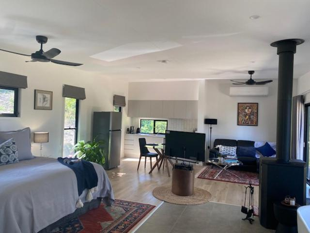 Bedroom 3, Montville Misty View Cottages, Maroochy