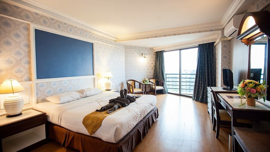 Bedroom 3, First Pacific Hotel And Convention, Pattaya