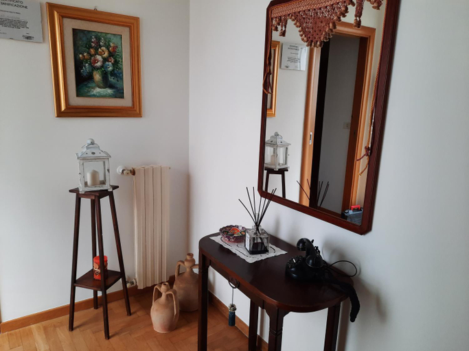 Others 4, B&B Ninedda, Bari